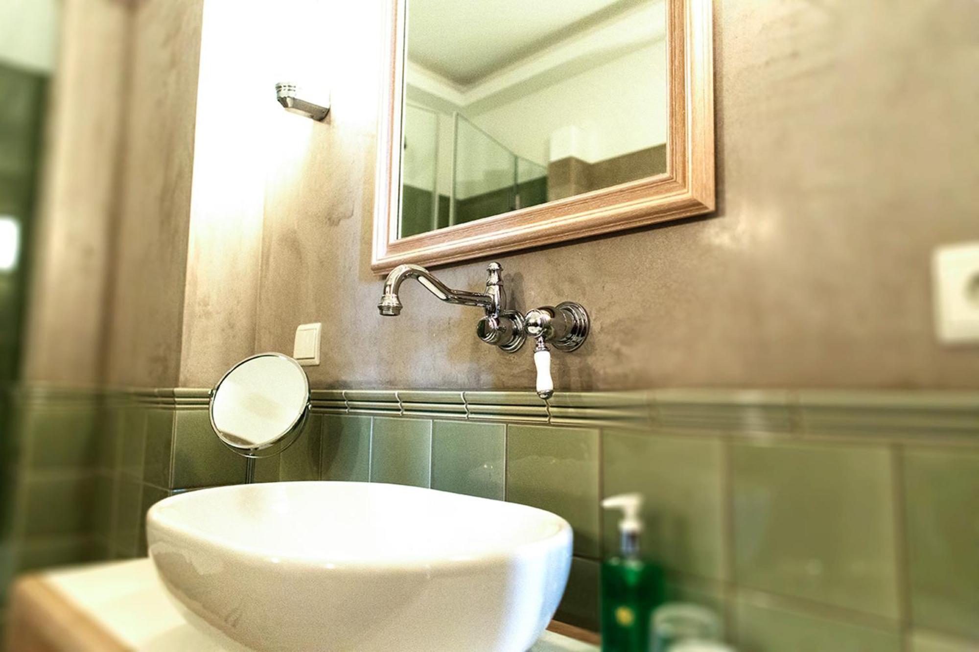 Palais Esplanade Hamburg - Adults Only Hotel Room photo